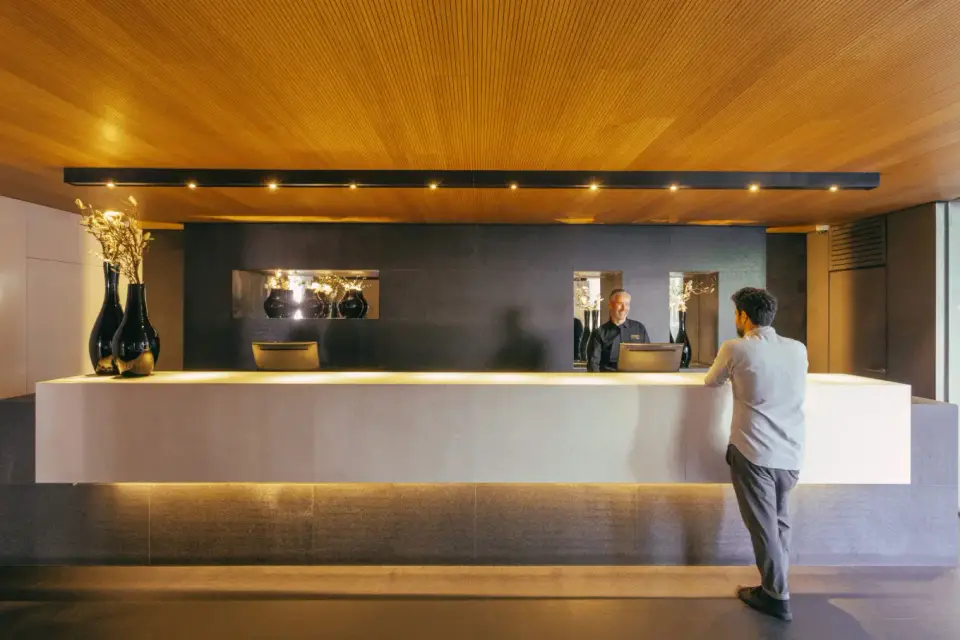 底蕴深厚且具 
现代视野的酒店
